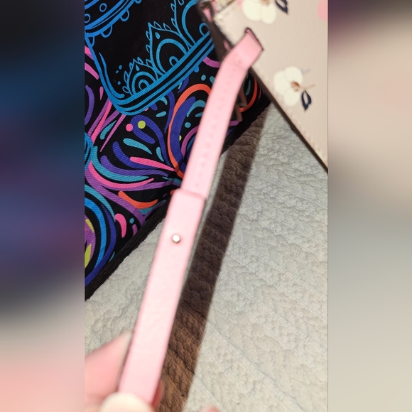 Kate Spade Arch Place Mya Breezy Floral Ditsy Pouch/Wristlet - Picture 10 of 10